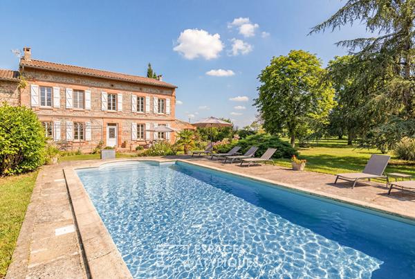 Maison de maître au coeur d’un parc arboré à Lherm