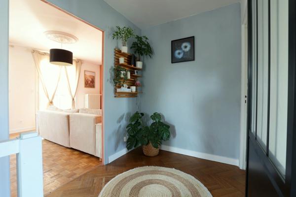 Maison à vendre 6 pièces avec garage en sous sol et jardin plat SAINT MARTIN SUR LE PRE (51)
