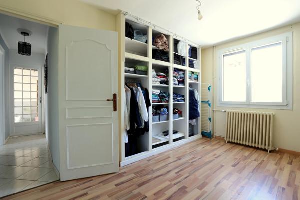 Maison à vendre 6 pièces avec garage en sous sol et jardin plat SAINT MARTIN SUR LE PRE (51)