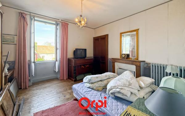 Maison à vendre    7 pièces •  Vallon-en-Sully