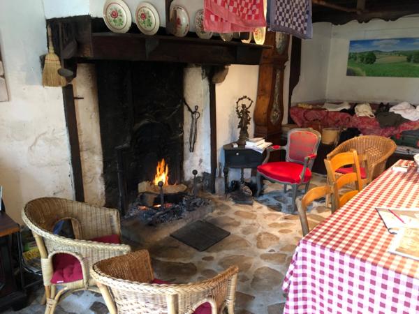 Dpt Creuse (23), à vendre à Fleurat maison de 4 pièces de 78 m2 - Grange attenante et terrain de 1289 m2