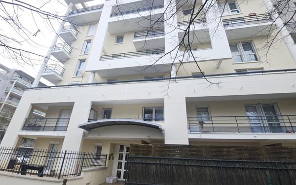 Appartement à vendre    1 pièce • 31 m2 Rosny-sous-Bois