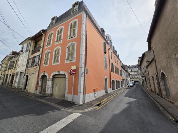 Appartement
         3 pièces
        - 74 m² Exclusivité 123 000 € *