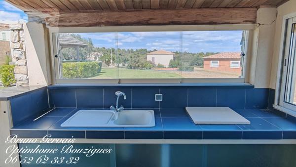 À Vendre : Villa de Prestige avec Vue Imprenable sur l'Étang