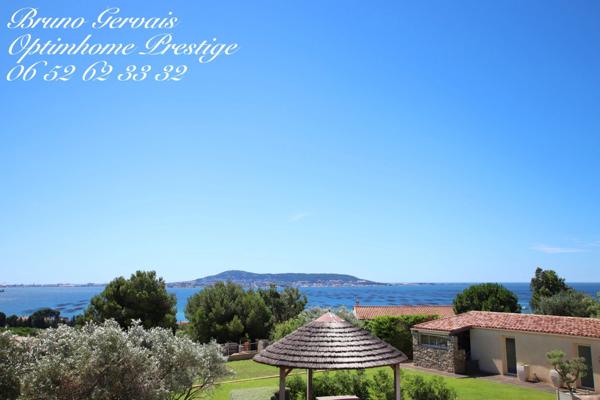 À Vendre : Villa de Prestige avec Vue Imprenable sur l'Étang