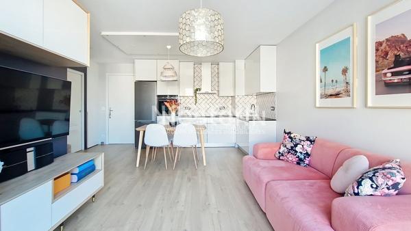 A louer : Appartement meublé de 2 pièces de 41 m² avec balcon et parking s/sol.