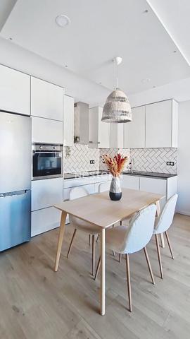 A louer : Appartement meublé de 2 pièces de 41 m² avec balcon et parking s/sol.