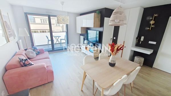 A louer : Appartement meublé de 2 pièces de 41 m² avec balcon et parking s/sol.
