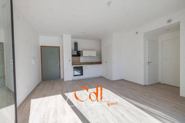 Investissement idéal, plein centre-ville et plein Sud avec terrasse et jardinet !