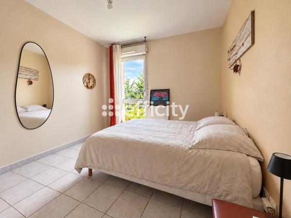 Appartement
         3 pièces
        - 58 m² 188 000 € *