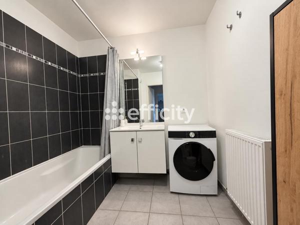 Appartement
         3 pièces
        - 58 m² 188 000 € *