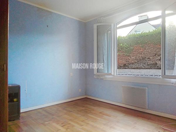 LANGUEUX - TERRAIN AVEC VUE SUR L'ÉTANG DU DOUVENANT - MAISON EXISTANTE