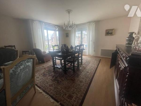 Dans résidence sécurisée du centre ville