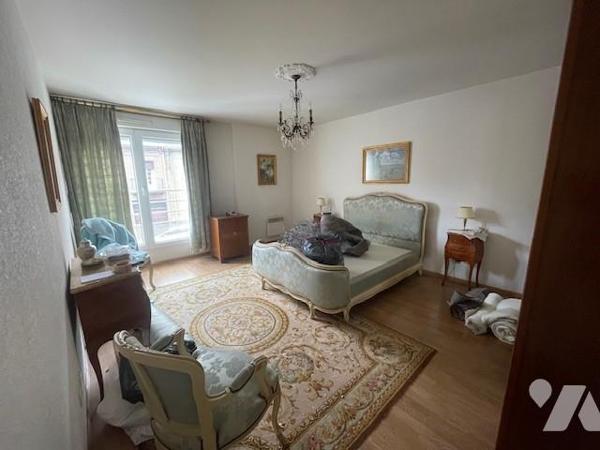 Dans résidence sécurisée du centre ville