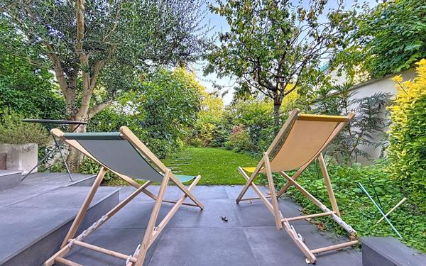 Maison à vendre    5 pièces • 180 m2 Suresnes