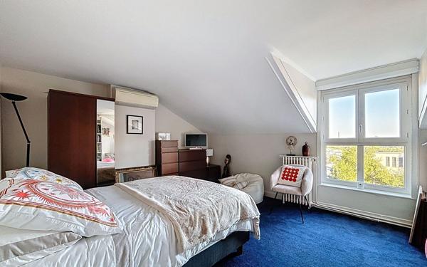 Maison à vendre    5 pièces • 180 m2 Suresnes