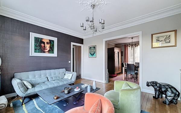 Maison à vendre    5 pièces • 180 m2 Suresnes