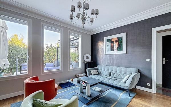 Maison à vendre    5 pièces • 180 m2 Suresnes