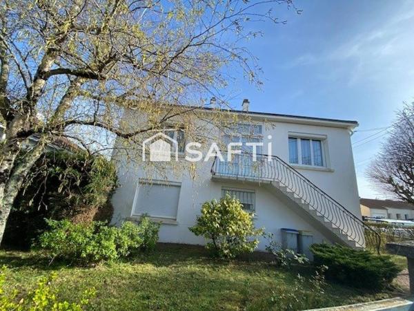 REZE - Maison 9 pièces d'environ 200 m² sur une parcelle de 420 m²
