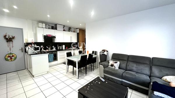 Appartement de 61,15 m² - 3 pièces à Forges- Les- Bains- plain pied