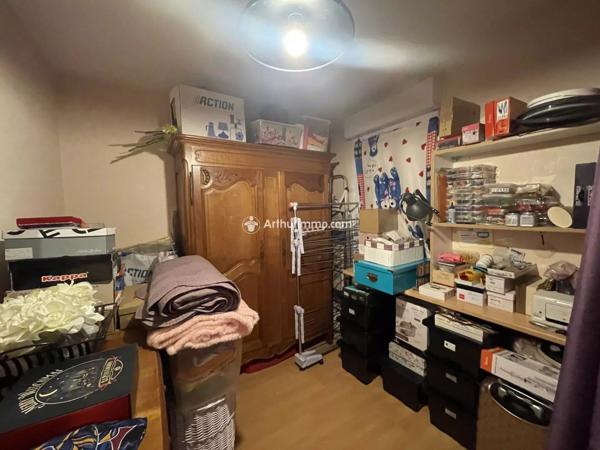 Vente                                                      Appartement
                        
                     3 pièces                      55 m2                     à Millau