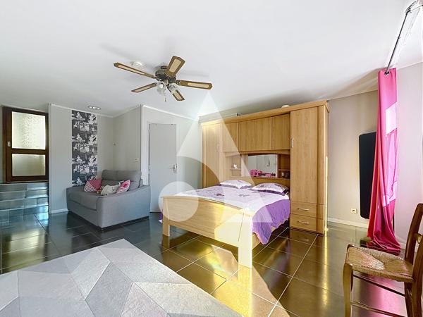 Appartement 4 pièces 122.79 m2