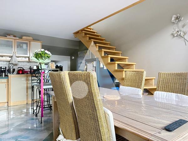 Appartement 4 pièces 122.79 m2