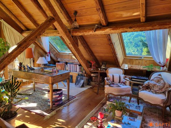 Maison de village 214 m2 avec jardin