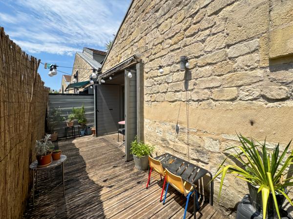 Appartement
         3 pièces
        - 72 m² 321 500 € *