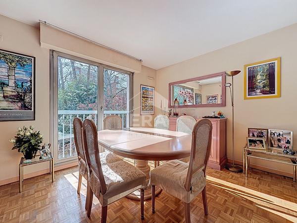 Michel Bizot - Appartement 4 pièces balcon parking