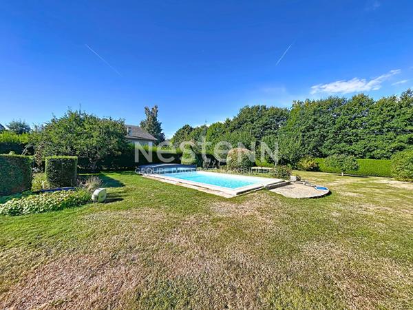 Maison architecte proche centre yssingeaux sur 2000 m2 de terrain avec piscine