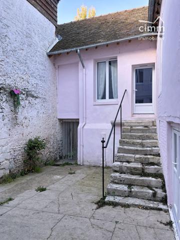 🏡 Maison de ville à vendre à Château-Renard – 147 000 € 💰