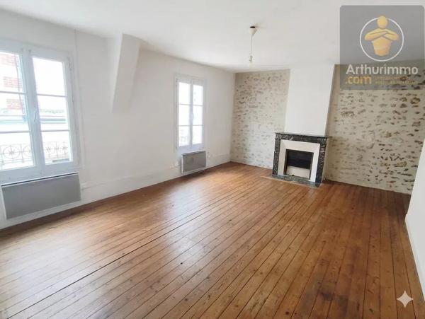 Location                                                      Appartement
                        
                     3 pièces                      64 m2                     à Beaugency