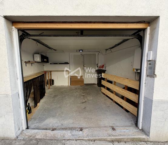 Maison de ville de type 4 avec terrasse et garage pour citadine.