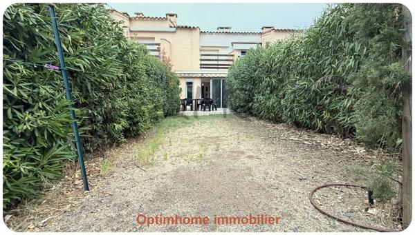 CAP D'AGDE – SECTEUR PINÈDE – STUDIO CABINE EN REZ-DE-JARDIN AVEC PARKING ET GRAND EXTÉRIEUR