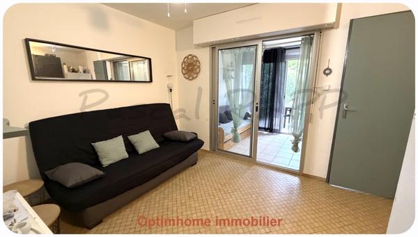 CAP D'AGDE – SECTEUR PINÈDE – STUDIO CABINE EN REZ-DE-JARDIN AVEC PARKING ET GRAND EXTÉRIEUR