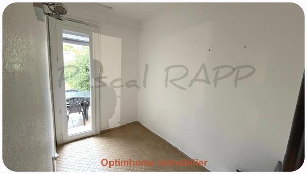 CAP D'AGDE – SECTEUR PINÈDE – STUDIO CABINE EN REZ-DE-JARDIN AVEC PARKING ET GRAND EXTÉRIEUR