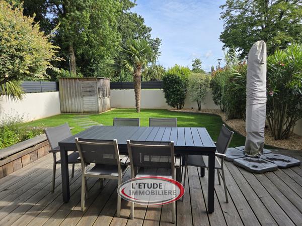 STE PAZANNE BOURG : RT 2012 de 2017 114 m² + garage, terrasse, préau et abri de jardin !