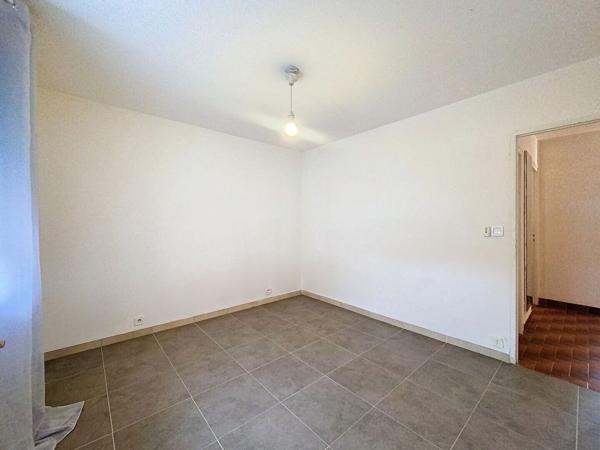 T2 traversant de 53 m² à Annemasse Centre-Gare – Transformable en T3 –