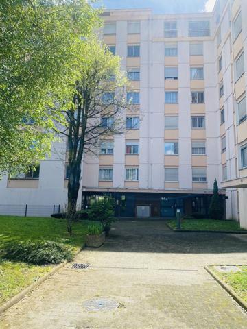 T2 traversant de 53 m² à Annemasse Centre-Gare – Transformable en T3 –