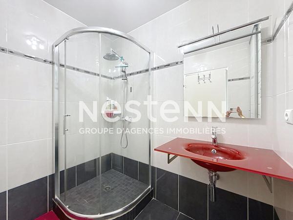 Grand Appartement T4 3 chambres aux Terrasses de Tassigny avec cave ,place de parking et garage- 69500 BRON