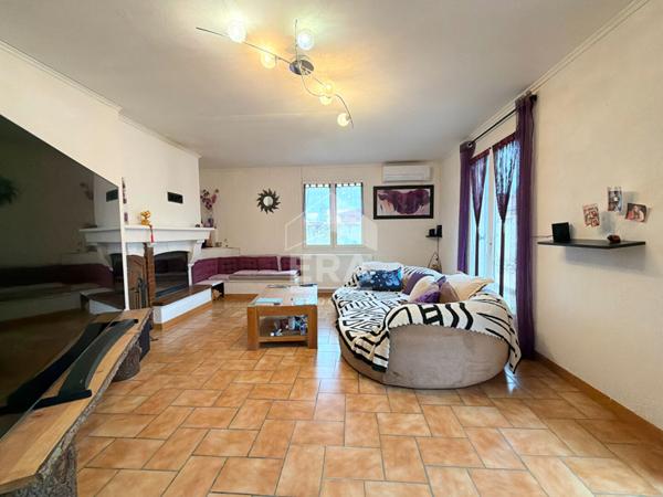 A VENDRE  EN EXCLUSIVITE 13610 LE PUY SAINTE REPARADE MAISON PLAIN PIED 7 PIECES 130M² AVEC JARDIN GARAGE ET PISCINE