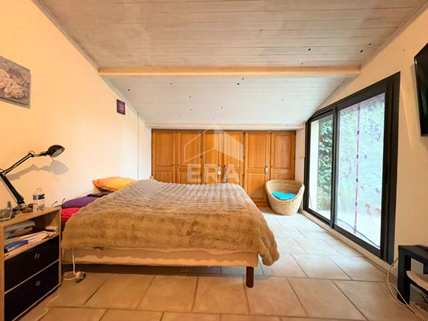 A VENDRE  EN EXCLUSIVITE 13610 LE PUY SAINTE REPARADE MAISON PLAIN PIED 7 PIECES 130M² AVEC JARDIN GARAGE ET PISCINE