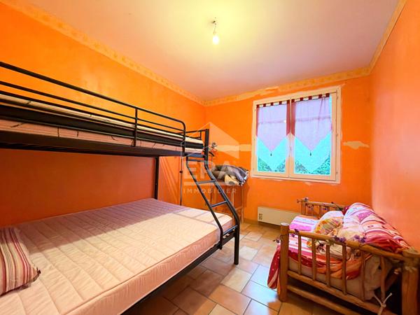 A VENDRE  EN EXCLUSIVITE 13610 LE PUY SAINTE REPARADE MAISON PLAIN PIED 7 PIECES 130M² AVEC JARDIN GARAGE ET PISCINE