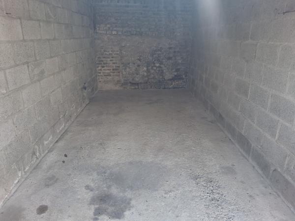 Parking / box 12 m2