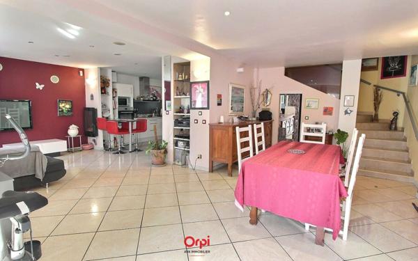 Maison à vendre    4 pièces • 118 m2 Marseille 10