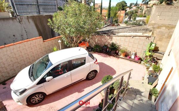 Maison à vendre    4 pièces • 118 m2 Marseille 10