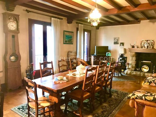 Exclusivité - Auch - Maison 4 chambres + 200m2 de garages