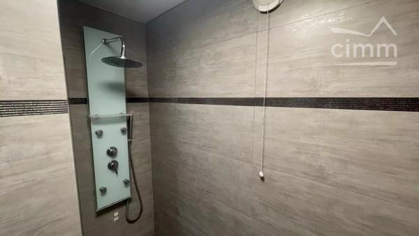 Paris 19ème - Rare 6P 119m² • Balcon, 2 parkings, Résidence verdoyante, gardien 24h/24.