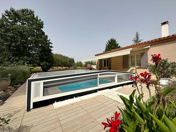 Maison de plain pied avec piscine et parc arboré , Villeneuve sur lot
